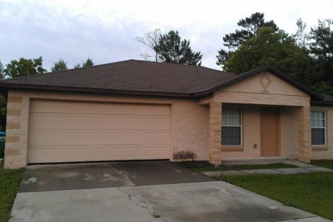 Casa en alquiler en Deltona, Florida, 3 dormitorios, 111.3 m2 № 1910878 - foto 1
