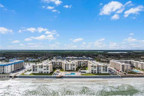 Copropriété à vendre à New Smyrna Beach, Floride: 2 chambres, 87.7 m2 № 1582222 - photo 1