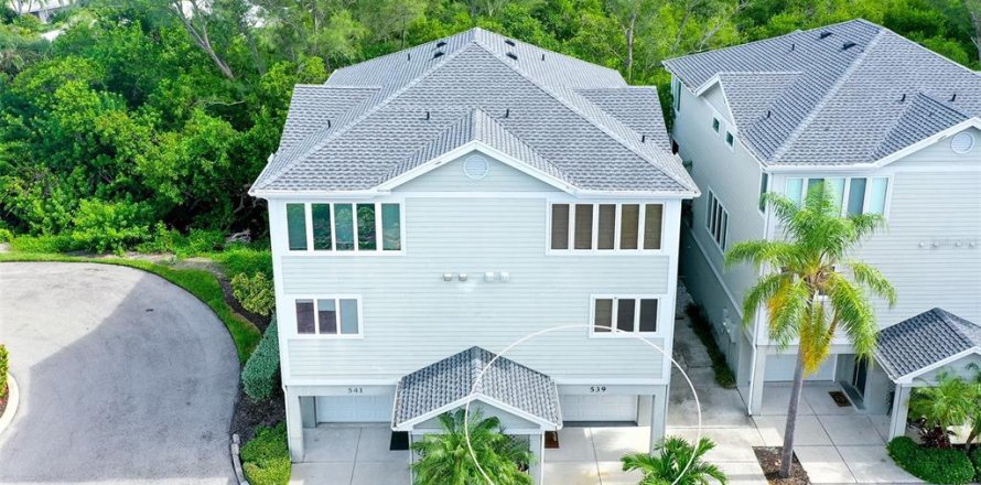 Touwnhouse à Longboat Key, Floride 2 chambres, 133.78 m2 № 2380438