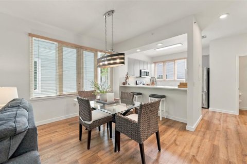 Touwnhouse à vendre à Longboat Key, Floride: 2 chambres, 133.78 m2 № 2380438 - photo 19