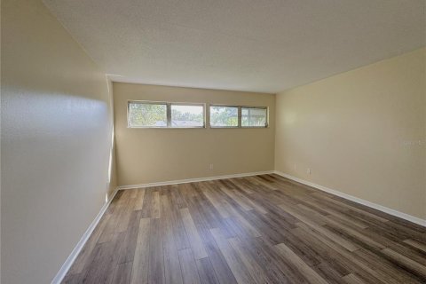 Condominio en alquiler en Inverness, Florida, 2 dormitorios, 90.12 m2 № 2207921 - foto 11
