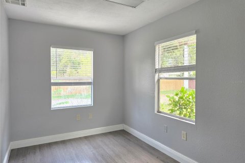 Propiedad comercial en alquiler en Tampa, Florida, 104.05 m2 № 1767893 - foto 7