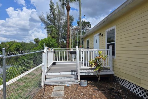 Propiedad comercial en alquiler en Tampa, Florida, 104.05 m2 № 1767893 - foto 16