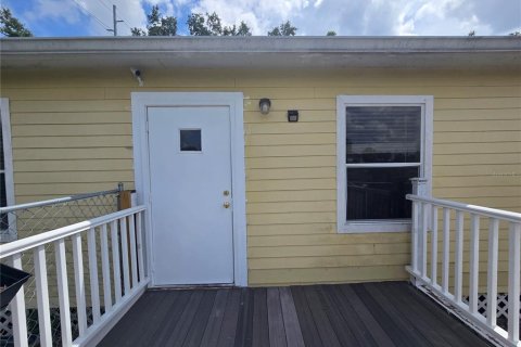 Propiedad comercial en alquiler en Tampa, Florida, 104.05 m2 № 1767893 - foto 17