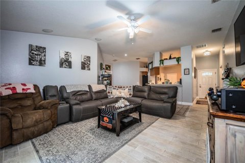 Villa ou maison à vendre à Auburndale, Floride: 4 chambres, 139.73 m2 № 2436751 - photo 6