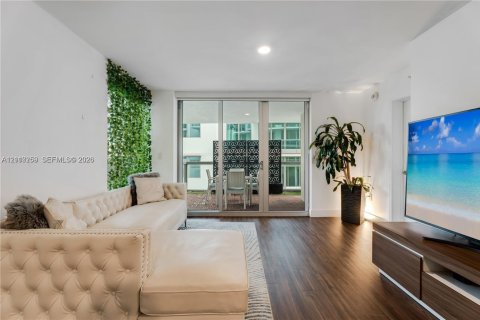Condominio en venta en Bay Harbor Islands, Florida, 2 dormitorios, 121.24 m2 № 2431285 - foto 3