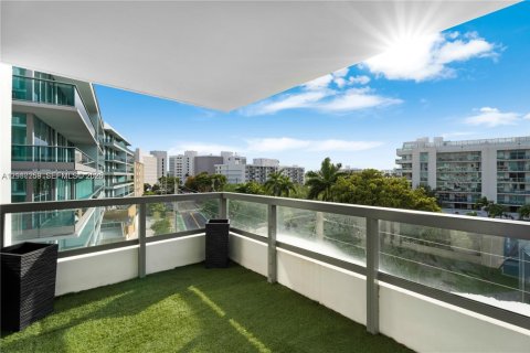 Condominio en venta en Bay Harbor Islands, Florida, 2 dormitorios, 121.24 m2 № 2431285 - foto 14