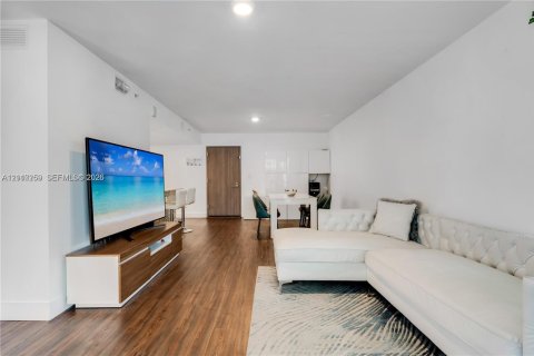 Condominio en venta en Bay Harbor Islands, Florida, 2 dormitorios, 121.24 m2 № 2431285 - foto 6