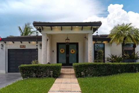 Casa en venta en Hialeah, Florida, 4 dormitorios, 203.46 m2 № 1878427 - foto 1