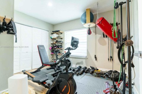 Casa en venta en Hialeah, Florida, 4 dormitorios, 203.46 m2 № 1878427 - foto 22
