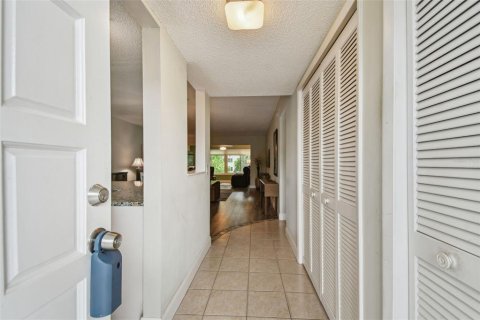 Купить кондоминиум в Клируотер, Флорида 6 комнат, 127.28м2, № 1766204 - фото 2