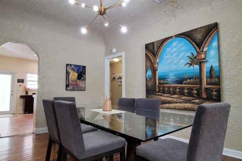 Villa ou maison à louer à West Palm Beach, Floride: 2 chambres, 130.62 m2 № 2253131 - photo 10
