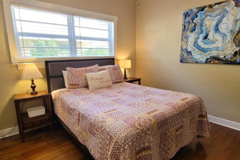 Villa ou maison à louer à West Palm Beach, Floride: 2 chambres, 130.62 m2 № 2253131 - photo 14