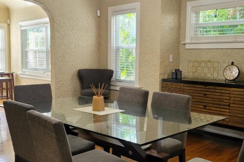 Villa ou maison à louer à West Palm Beach, Floride: 2 chambres, 130.62 m2 № 2253131 - photo 9