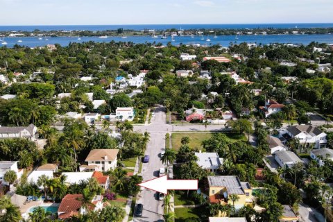 Villa ou maison à louer à West Palm Beach, Floride: 2 chambres, 130.62 m2 № 2253131 - photo 2