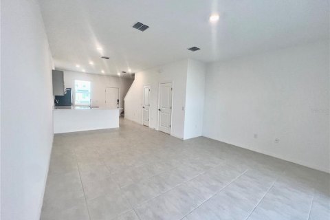 Townhouse in Kissimmee, Florida 2 bedrooms, 118.45 sq.m. № 2267265 - photo 14