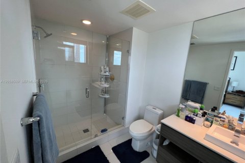 Купить кондоминиум в Майами, Флорида 2 спальни, 85.56м2, № 2168163 - фото 11