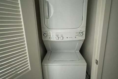 Купить кондоминиум в Майами, Флорида 2 спальни, 85.56м2, № 2168163 - фото 20