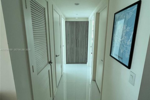 Купить кондоминиум в Майами, Флорида 2 спальни, 85.56м2, № 2168163 - фото 7