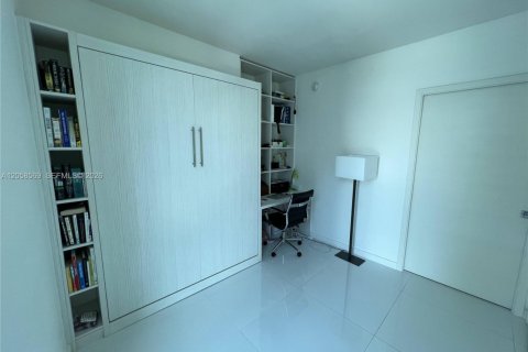 Купить кондоминиум в Майами, Флорида 2 спальни, 85.56м2, № 2168163 - фото 12