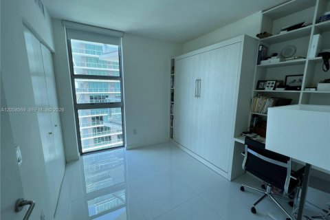 Купить кондоминиум в Майами, Флорида 2 спальни, 85.56м2, № 2168163 - фото 13