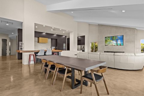 House in Belleair Beach, Florida 4 bedrooms, 367.71 sq.m. № 1899471 - photo 9