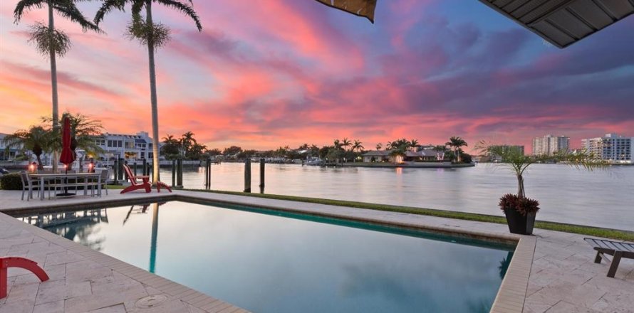 Villa ou maison à Belleair Beach, Floride 4 chambres, 367.71 m2 № 1899471