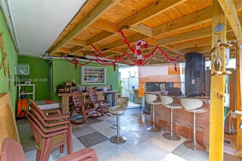 Villa ou maison à vendre à Miami, Floride: 5 chambres, 221.85 m2 № 2025817 - photo 29