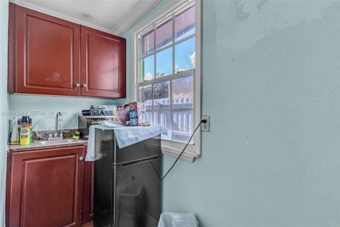 Villa ou maison à vendre à Miami, Floride: 5 chambres, 221.85 m2 № 2025817 - photo 30