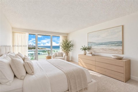 Condo in Fort Lauderdale, Florida, 2 bedrooms  № 2392512 - photo 4
