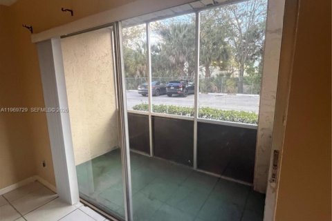 Condominio en alquiler en Lauderhill, Florida, 1 dormitorio, 68.28 m2 № 2030568 - foto 9