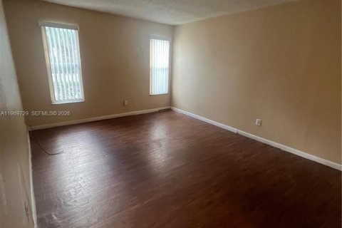 Condominio en alquiler en Lauderhill, Florida, 1 dormitorio, 68.28 m2 № 2030568 - foto 7