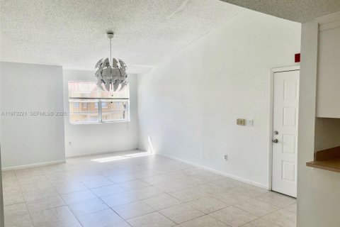 Copropriété à vendre à Hialeah, Floride: 1 chambre, 72.65 m2 № 2036599 - photo 8