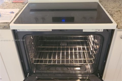 Снять в аренду квартиру в Холливуд, Флорида 1 спальня, 48.77м2, № 2040972 - фото 7