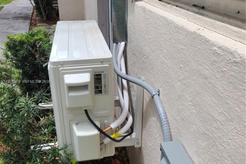 Снять в аренду квартиру в Холливуд, Флорида 1 спальня, 48.77м2, № 2040972 - фото 8