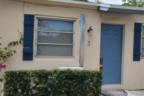 Снять в аренду квартиру в Холливуд, Флорида 1 спальня, 48.77м2, № 2040972 - фото 2