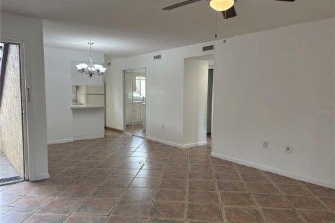 Condo in Sarasota, Florida, 2 bedrooms  № 2206686 - photo 7