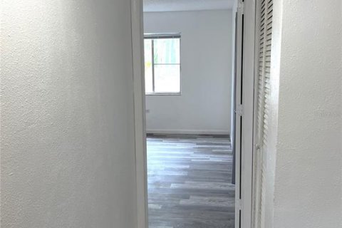 Condo in Sarasota, Florida, 2 bedrooms  № 2206686 - photo 13