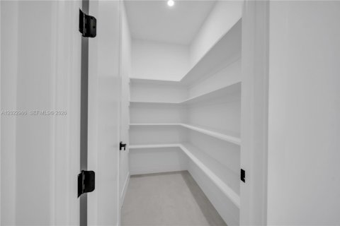 Casa en venta en Lehigh Acres, Florida, 4 dormitorios, 165.18 m2 № 2087266 - foto 25
