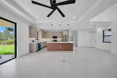 Casa en venta en Lehigh Acres, Florida, 4 dormitorios, 165.18 m2 № 2087266 - foto 12