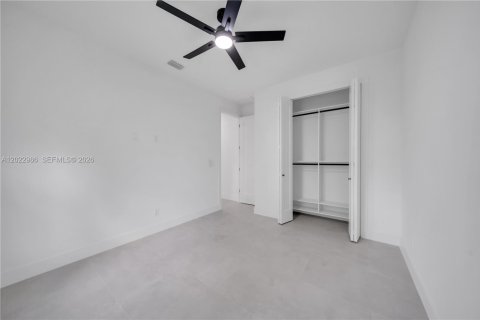 Casa en venta en Lehigh Acres, Florida, 4 dormitorios, 165.18 m2 № 2087266 - foto 20