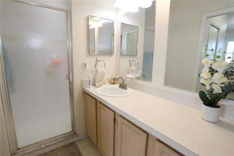 Adosado en venta en Kissimmee, Florida, 2 dormitorios, 131.64 m2 № 2202557 - foto 24