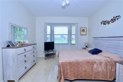 Adosado en venta en Kissimmee, Florida, 2 dormitorios, 131.64 m2 № 2202557 - foto 23
