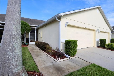 Adosado en venta en Kissimmee, Florida, 2 dormitorios, 131.64 m2 № 2202557 - foto 5