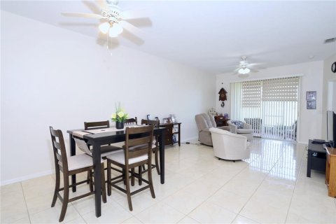Adosado en venta en Kissimmee, Florida, 2 dormitorios, 131.64 m2 № 2202557 - foto 21