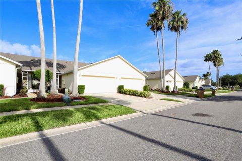 Adosado en venta en Kissimmee, Florida, 2 dormitorios, 131.64 m2 № 2202557 - foto 4