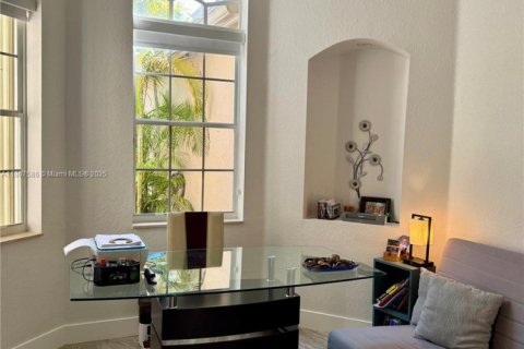House in Weston, Florida 5 bedrooms, 250.19 sq.m. № 1865005 - photo 16