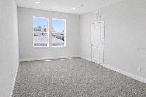 Condo in Orlando, Florida, 2 bedrooms № 2334288 - photo 12