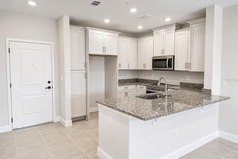 Condo in Orlando, Florida, 2 bedrooms № 2334288 - photo 7