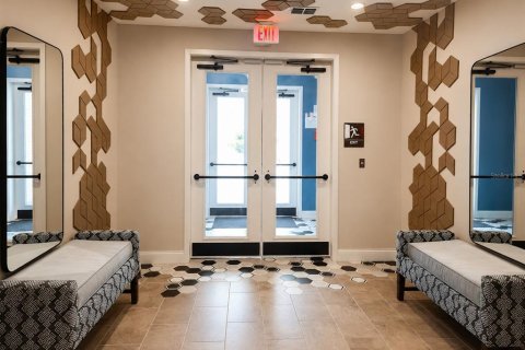 Condo in Orlando, Florida, 2 bedrooms № 2334288 - photo 2
